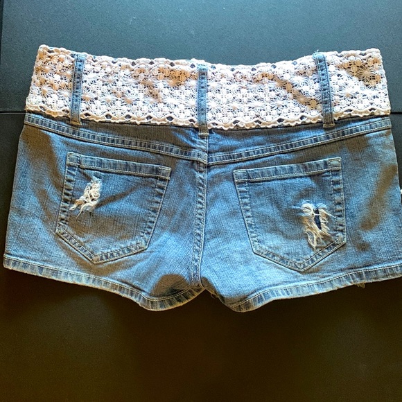 Blue Spice Lacey distressed shorts😍 - Picture 2 of 3